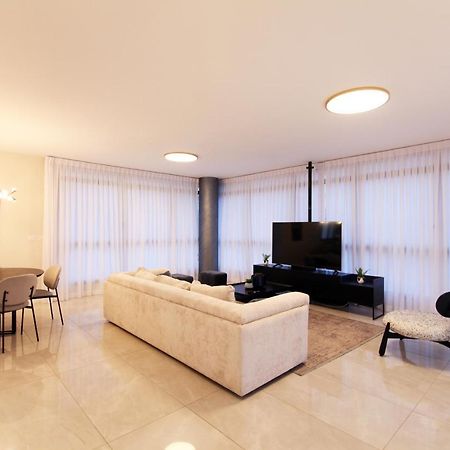 Mini Penthouse Near The Beach เนทันยา ภายนอก รูปภาพ