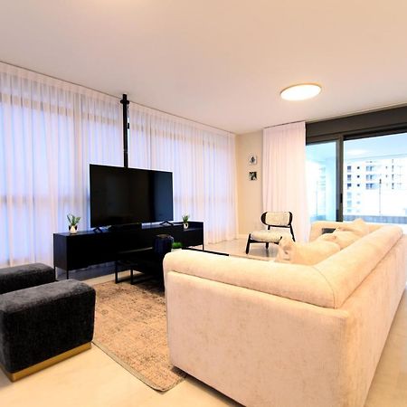 Mini Penthouse Near The Beach เนทันยา ภายนอก รูปภาพ