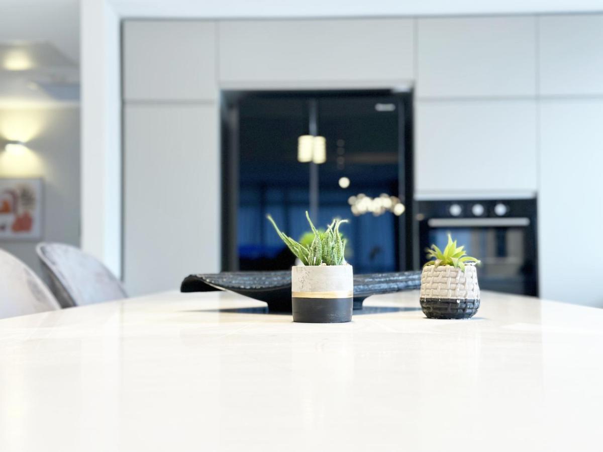 Mini Penthouse Near The Beach เนทันยา ภายนอก รูปภาพ