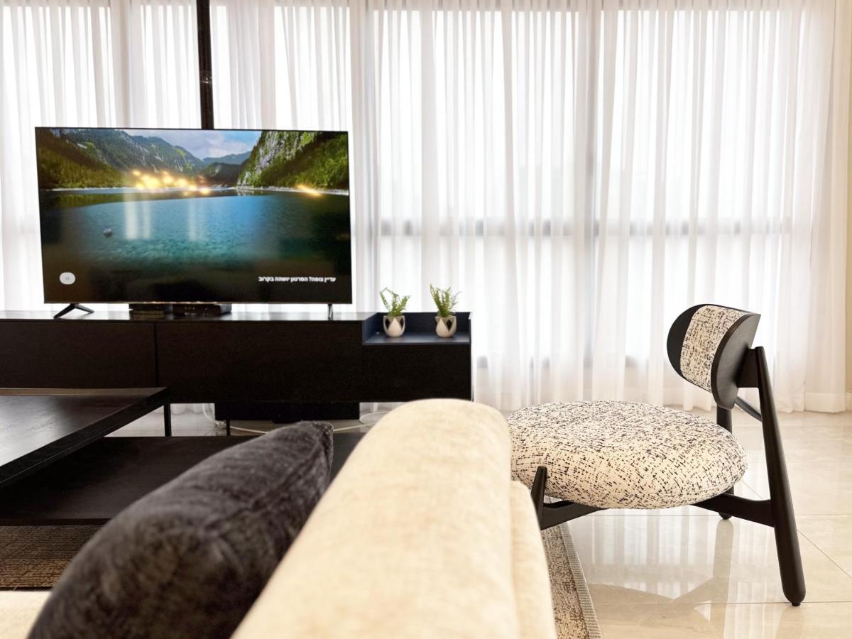 Mini Penthouse Near The Beach เนทันยา ภายนอก รูปภาพ