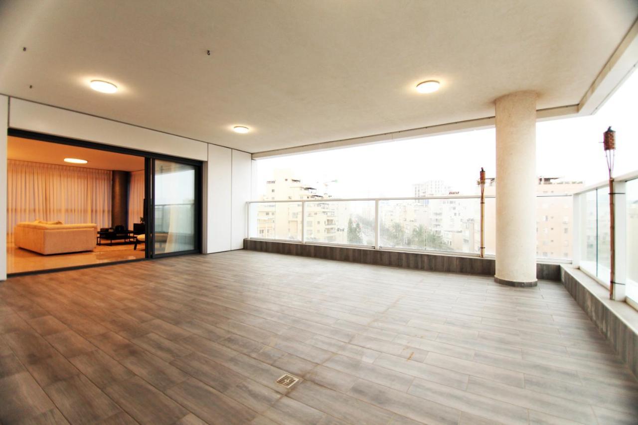 Mini Penthouse Near The Beach เนทันยา ภายนอก รูปภาพ