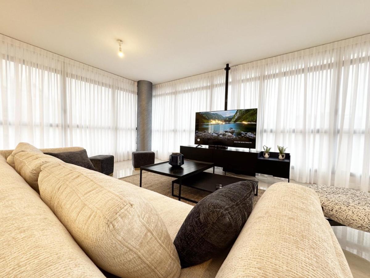 Mini Penthouse Near The Beach เนทันยา ภายนอก รูปภาพ