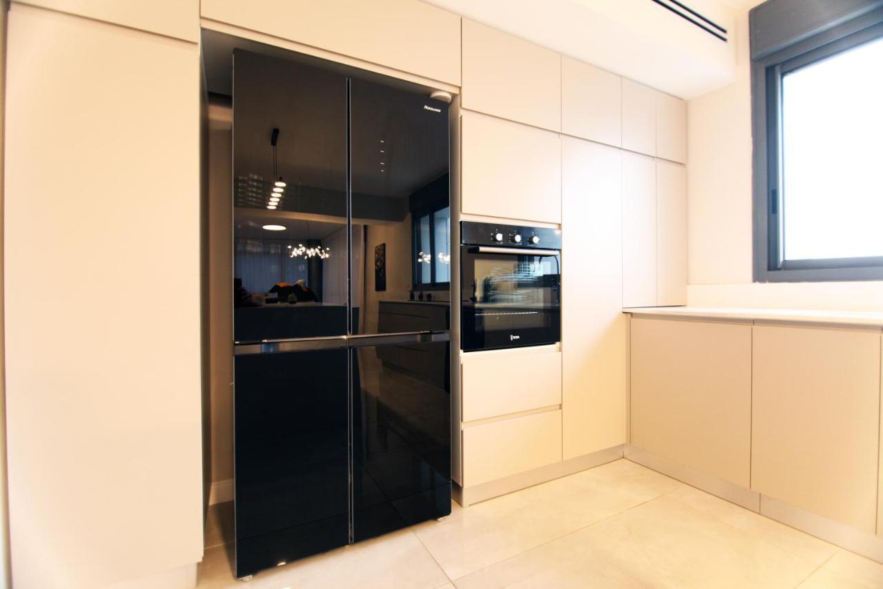 Mini Penthouse Near The Beach เนทันยา ภายนอก รูปภาพ